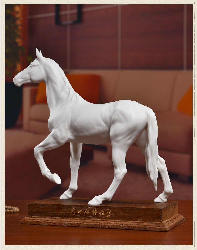 Oriental clay ceramic horse furnishing articles master of its art creative office decoration gifts/with longing