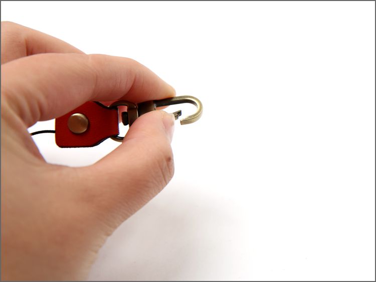 Các điện thoại di động phổ biến dây ngắn mặt dây chuyền USB dây buộc đĩa U đồ trang trí bằng kim loại retro mới nhập khẩu da dây buộc - Phụ kiện điện thoại di động ốp lưng oppo reno 2f