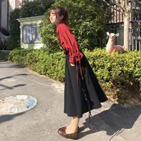 Mùa thu 2018 mới thả lỏng tay áo lá sen ngọt ngào retro dài dây váy váy nữ sinh phù hợp dễ thương áo nữ