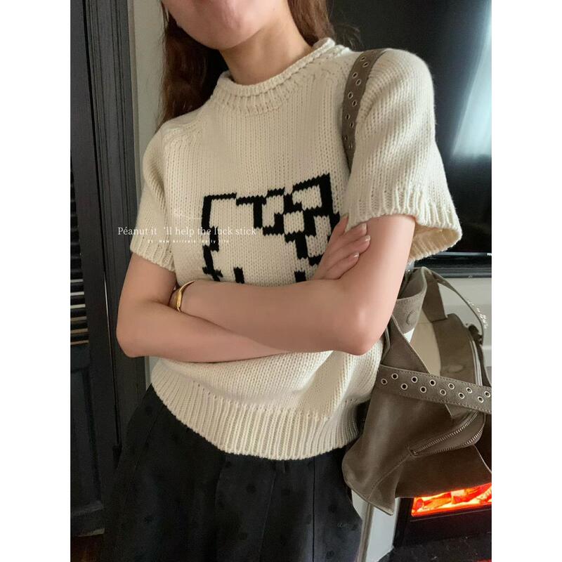 Korean Style 2026 New Autumn and Winter Cartoon Print Knit Sweater for Women, Short-Sleeve Round Neck Pullover Versatile Sweater Layering Top