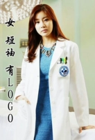 Корейская версия женского короткого рукава имеет круглую этикетку