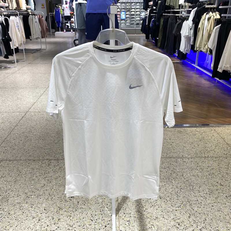Nike Men's New Sports T-Shirt Running Fitness Training Short-Sleeved Comfortable Breathable Casual Half-Sleeved Hv5204 Nike Men's New Sports T-Shirt Running Fitness Training Short-Sleeved Comfortable Breathable Casual Half-Sleeved Hv5204