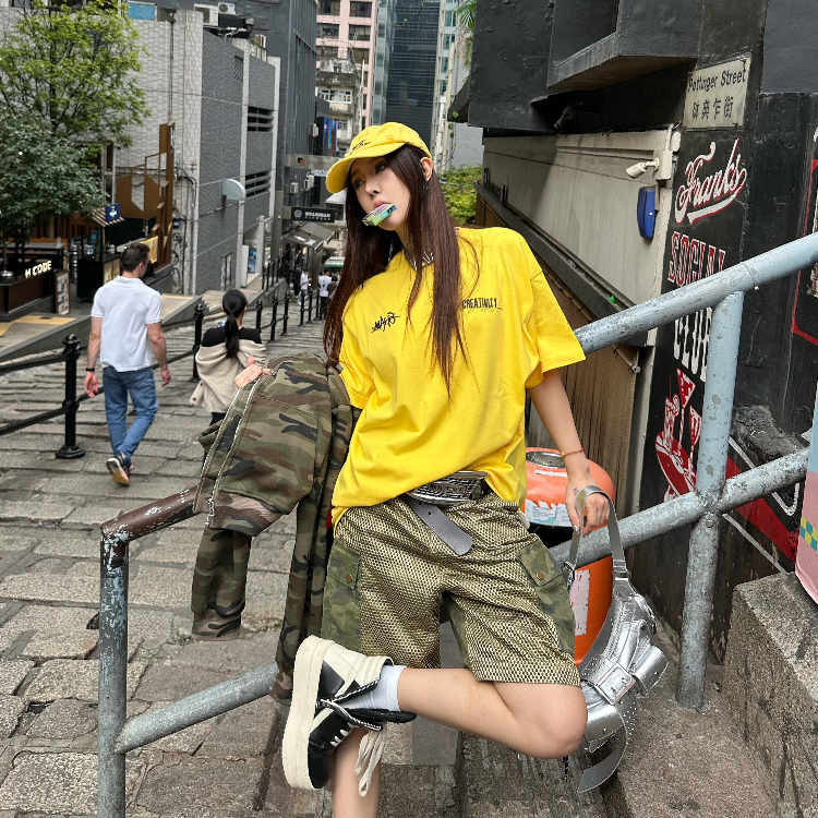 First Release: Yellow Letter Print Short-Sleeve T-Shirt for Men and Women, Loose Oversize Student Top for Summer