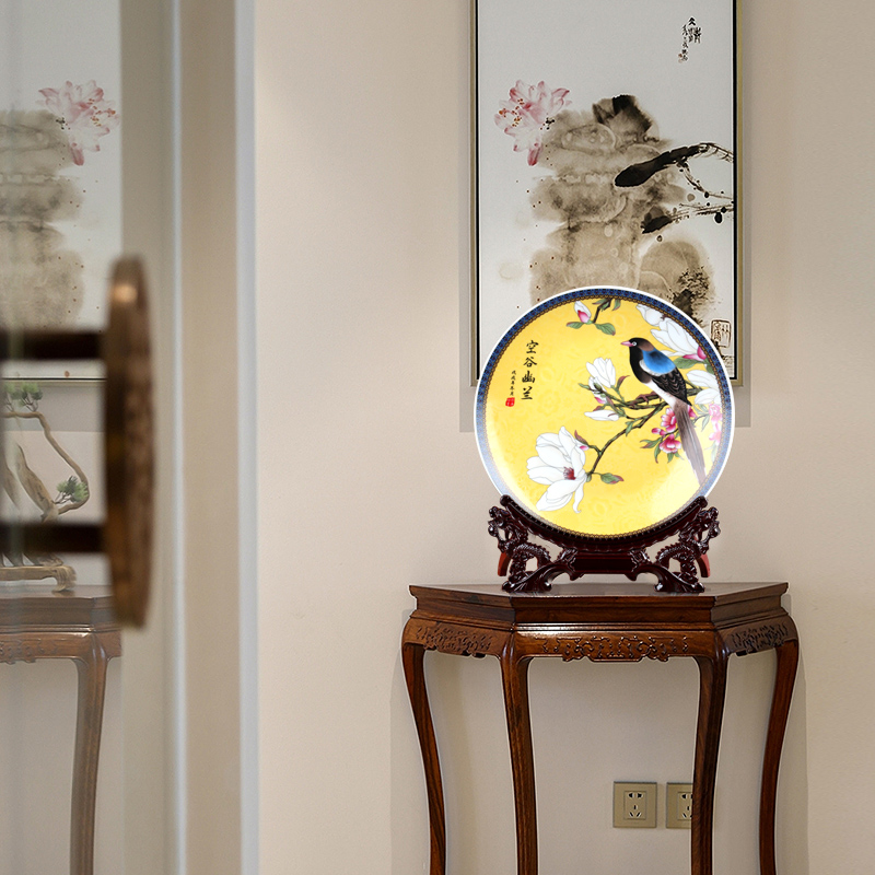 New ceramic decoration plate painting of flowers and rich ancient frame wine cabinet office furnishing articles household living room New Chinese arts and crafts