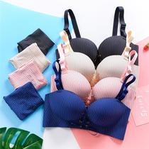 Un morceau de style stripe minimaliste de la déchirure à la force pour ajuster le type de fermeture de la lingerie femme lingerie