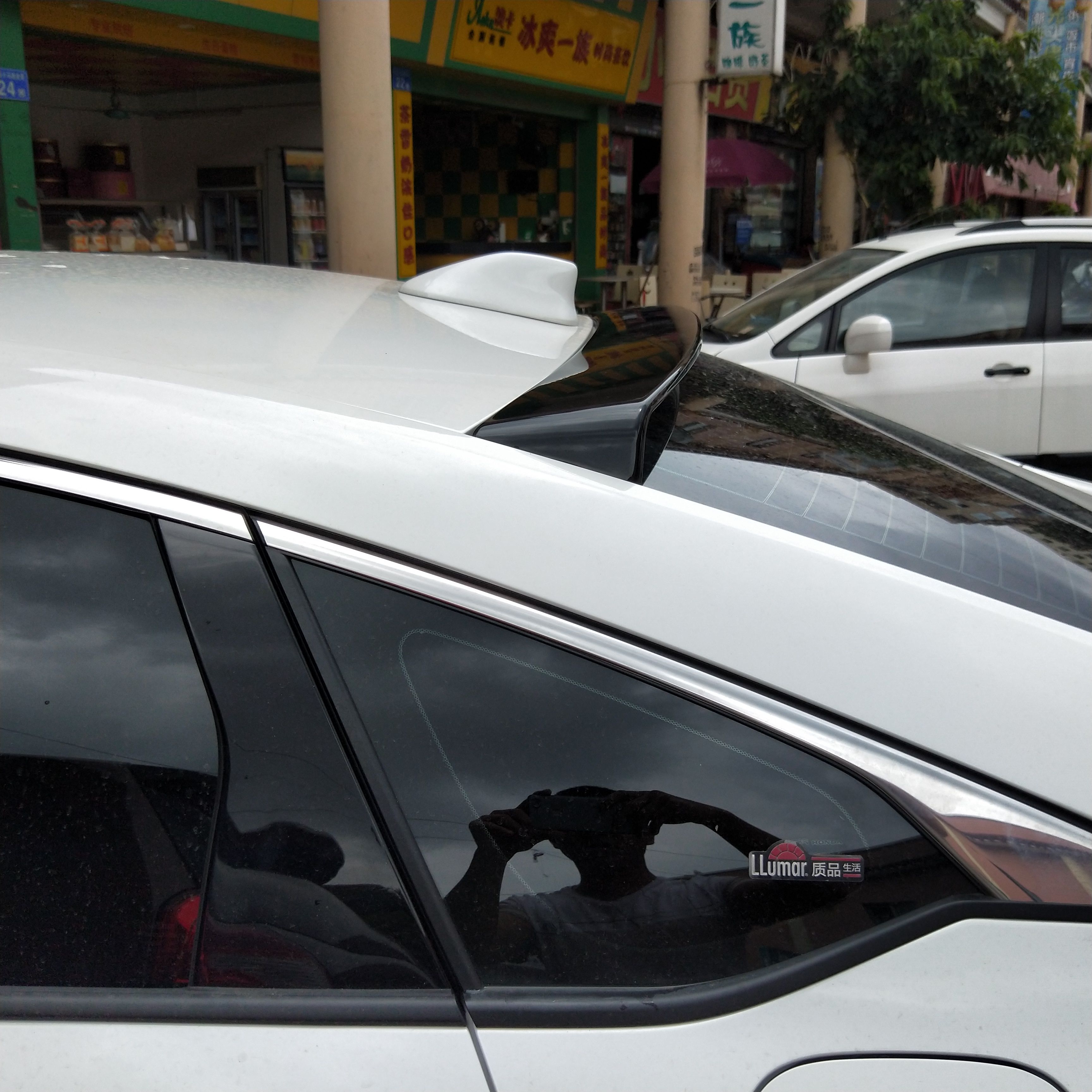 Honda Accord cánh sau mười thế hệ Accord đặc biệt sửa đổi cánh sau 18 Accord miễn phí đục lỗ kính trang trí cánh trên duoi gio xe oto
