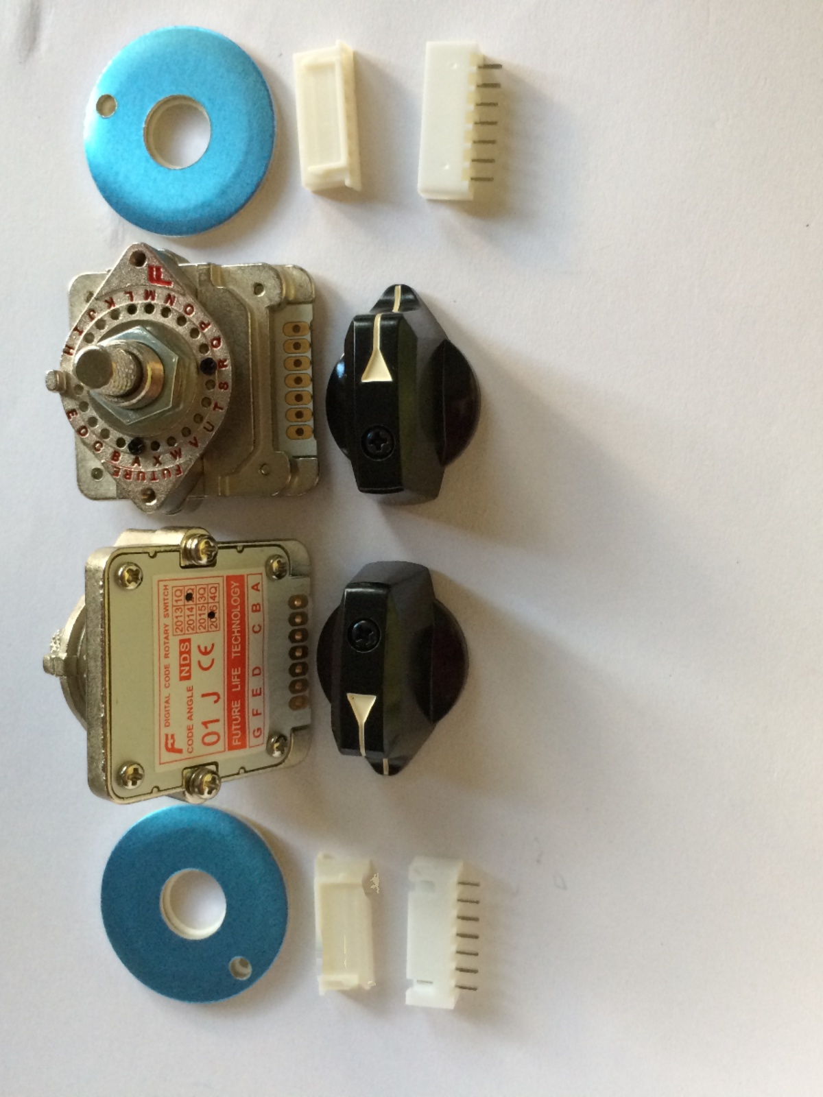 这个开关可让你的桌面直接穿越到2077？港澳台极客都正在偷偷买！