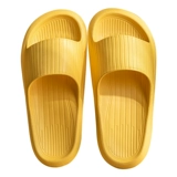 Банановые лодки тапочки женщины дома в летней комнате в ванной комнате в ванной комнате, не сжимают и немой наступают на дерьмо, прохладные тапочки, мужчины