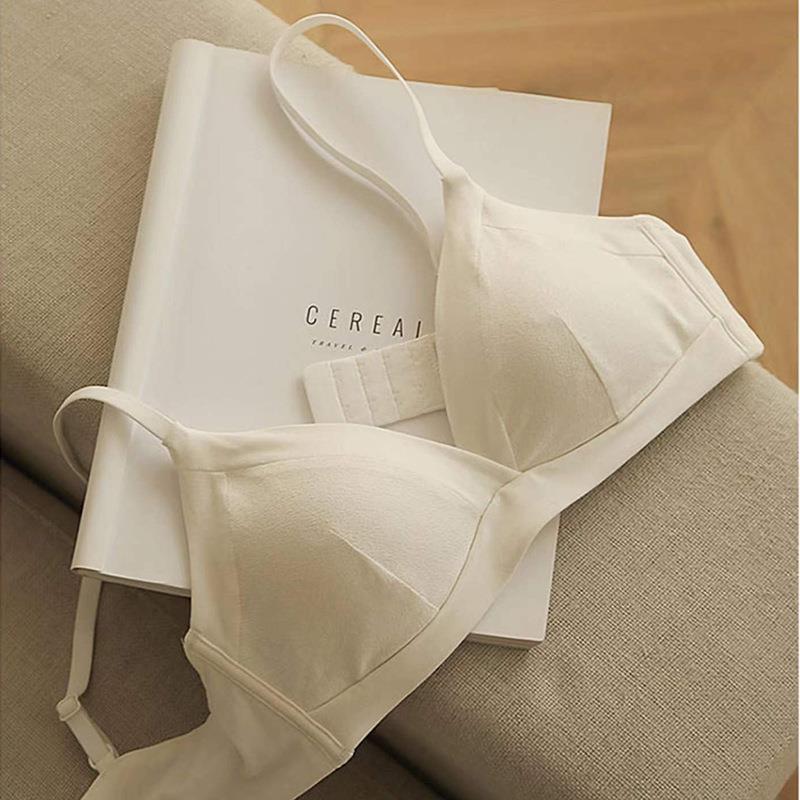 Spring and summer thin section pure cotton mulberry silk method Triangle cup lingerie large breasted with small breasts to woo without steel ring bra