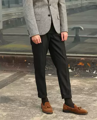 Autumn and winter New European and American men's wool slim feet single pleated nine-point trousers British retro black rummaged all over the West