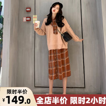 Early spring two-piece set of foreign-aged fat woman sweater size fat woman sweater size fat mm French belly belted dress slim small shirt