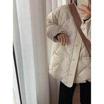 White down jacket winter 2021 new female small Korean version of loose diamond short light white duck down coat