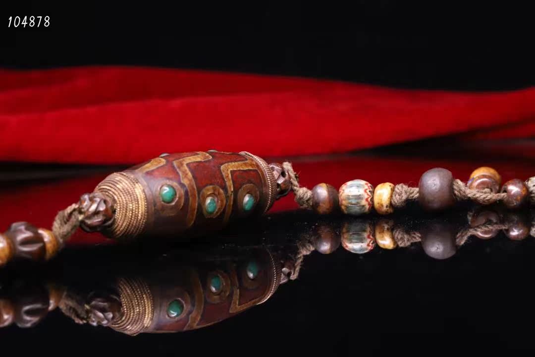 Folk collection of old natural agate pure handmade filigree inlaid gemstones old Dzi one piece high. Cm diameter .q