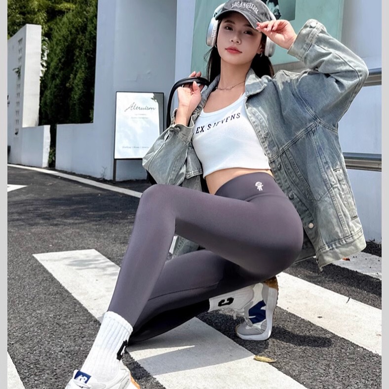 New Xiaochuan Famous Product Gold Protein Space Pants 901 Tummy Control Butt-Lifting Naked-Feel Yoga Seamless Slimming Leggings New Xiaochuan Famous Product Gold Protein Space Pants 901 Tummy Control Butt-Lifting Naked-Feel Yoga Seamless Slimming Leggings