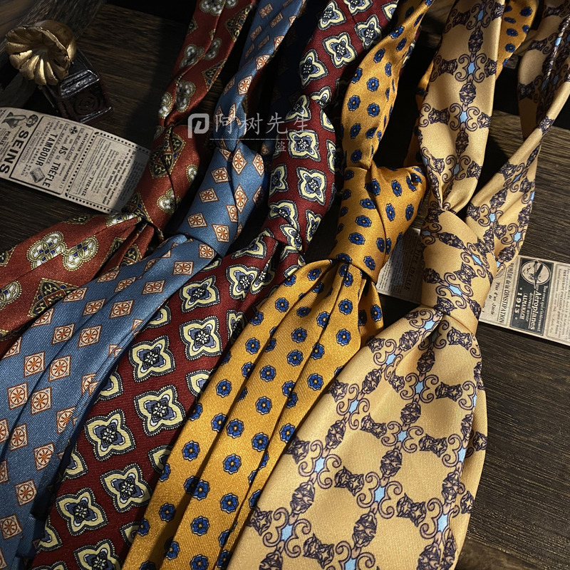 Hong Kong Style 90S 9cm Wide Tie British Style High-End Hand-Tied Men's Casual Retro Formal Business High-End