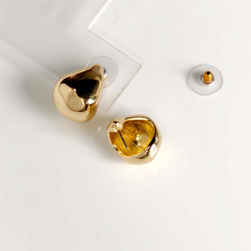 E896608.jpg
