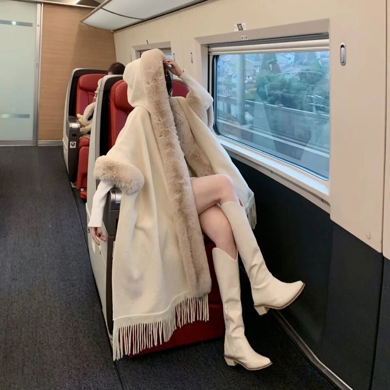 Autumn and Winter Large Size Fleece-Lined Thick Hooded Fur Collar Cape Shawl Women's Mid-Length Fringed Woolen Coat Cloak Jacket Autumn and Winter Large Size Fleece-Lined Thick Hooded Fur Collar Cape Shawl Women's Mid-Length Fringed Woolen Coat Cloak Jacket