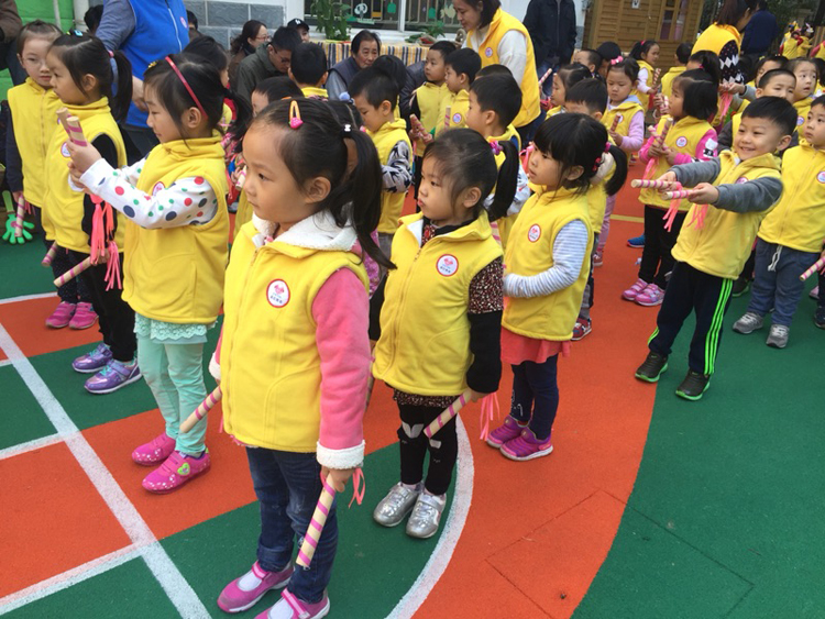 Áo mẫu giáo tùy chỉnh quần áo trẻ em in logo học sinh lớp quần áo sân vườn thể thao sự kiện vest mùa thu và mùa đông quần áo trẻ em hàn quốc