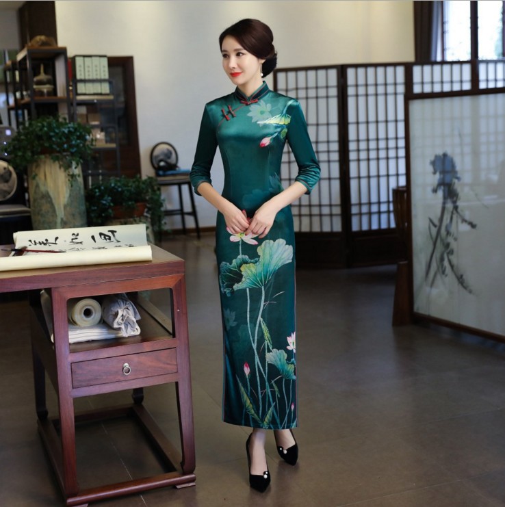 Mùa xuân 2019 mới retro thon gọn giảm béo dài đoạn nhung kích thước lớn trang phục sân khấu mẹ sườn xám mẫu thời trang áo sơ mi nữ tuổi 50