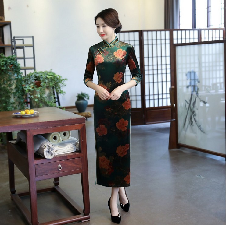 Mùa xuân 2019 mới retro thon gọn giảm béo dài đoạn nhung kích thước lớn trang phục sân khấu mẹ sườn xám mẫu thời trang áo sơ mi nữ tuổi 50