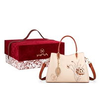 Абрикосовая бархатная подарочная коробка