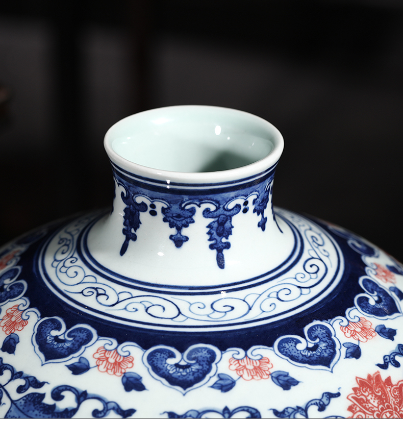 Jingdezhen ceramics hand - made antique blue and white porcelain vases, flower arranging new classical Chinese style household decorations furnishing articles