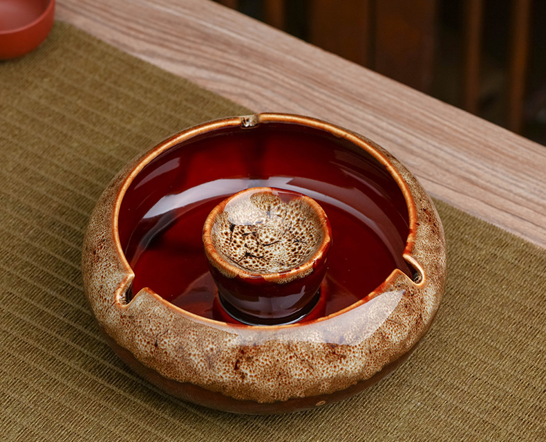 Jingdezhen ceramic ashtray creative move trend of domestic large sitting room of fly ash prevention study office decoration