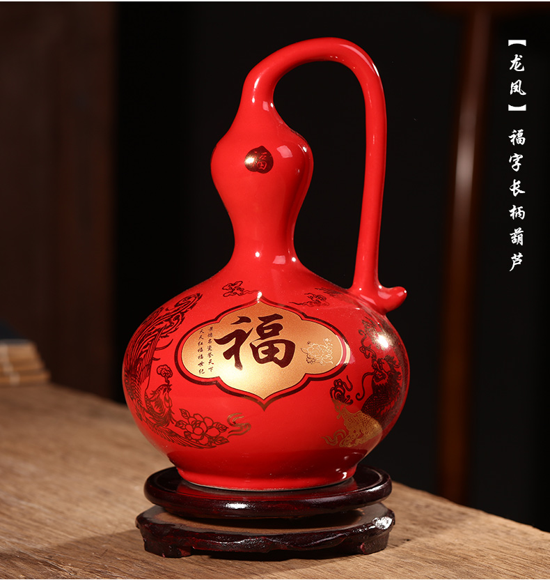 Jingdezhen ceramics China red gourd vases, furnishing articles wine rich ancient frame of Chinese style household decorations arts and crafts