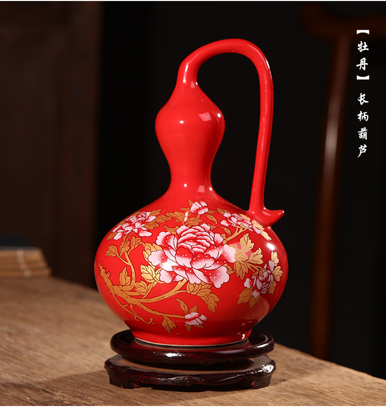 Jingdezhen ceramics China red gourd vases, furnishing articles wine rich ancient frame of Chinese style household decorations arts and crafts