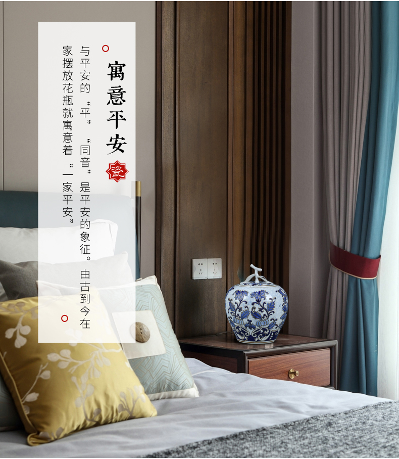 Jingdezhen blue and white storage tank furnishing articles of the new Chinese style household ceramics archaize with cover sitting room apple canned act the role ofing is tasted
