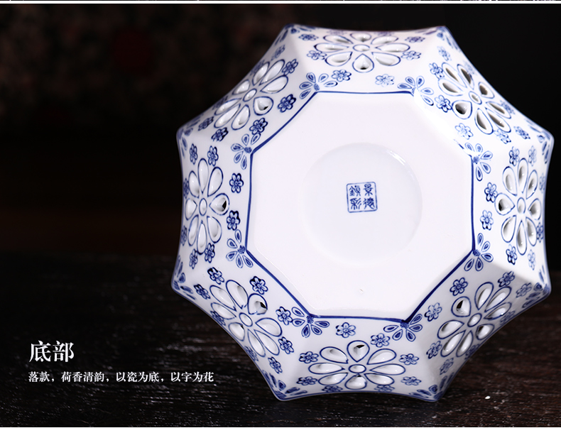 The New Chinese blue and white porcelain of jingdezhen ceramic fruit bowl Chinese wind restoring ancient ways is the sitting room tea table snacks dry fruit tray table