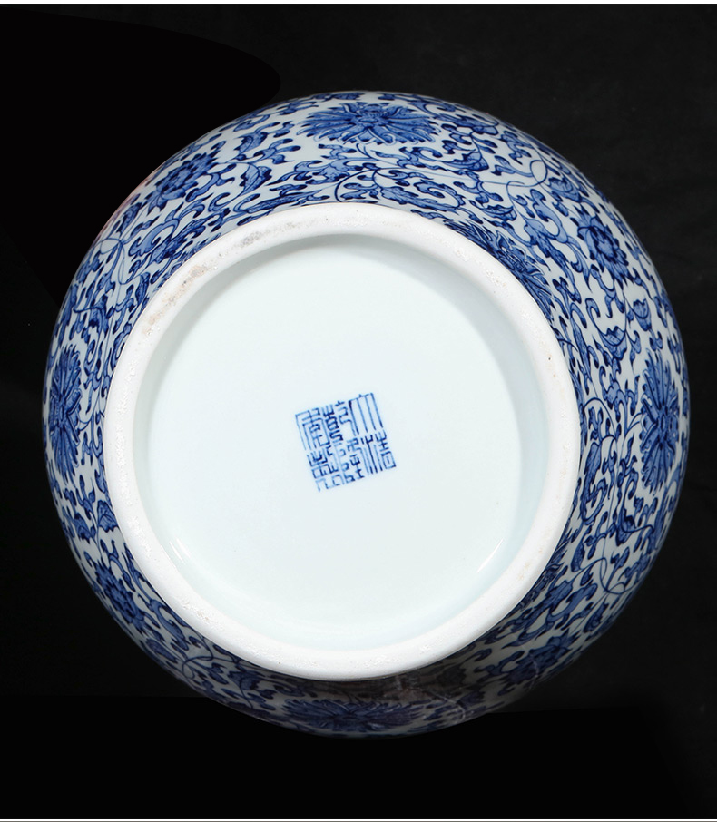 Jingdezhen ceramics imitation qianlong blue and white porcelain vases, flower arrangement furnishing articles of new Chinese style porch decoration decoration