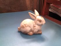 A small rabbit swinging piece by the Wenge Period