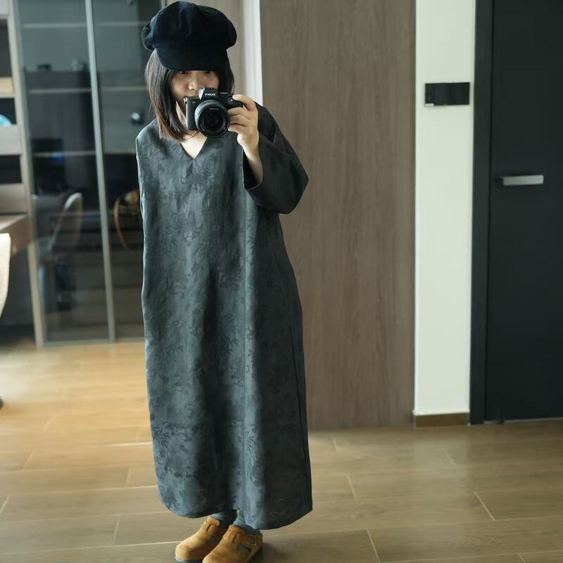 Mulberry Silk Fragrant Cloud Yarn Handmade Black Roe Silk V-Neck Dress