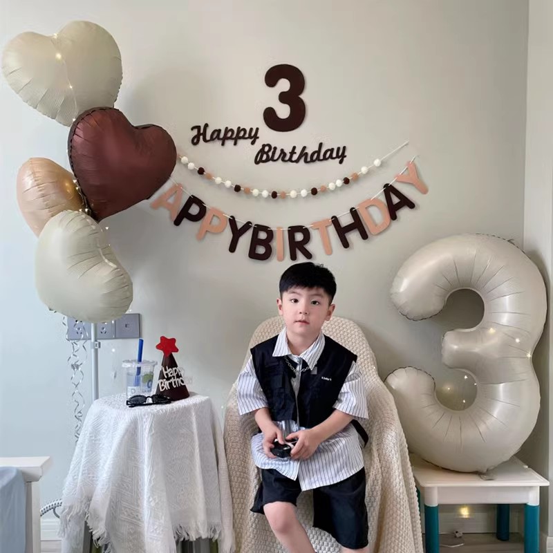 インターネットの有名人のデジタルバルーンの誕生日の装飾シーンのレイアウト 10 歳の赤ちゃんの子供のパーティーの男の子の女の子の背景の壁