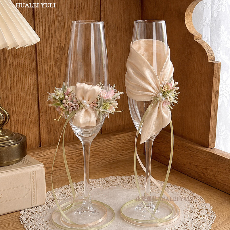Romantic Atmosphere Floral Toast Cup DIY Material Kit Artificial Flowers Engagement Wedding Photo Shoot Champagne Toast Cup Romantic Atmosphere Floral Toast Cup DIY Material Kit Artificial Flowers Engagement Wedding Photo Shoot Champagne Toast Cup