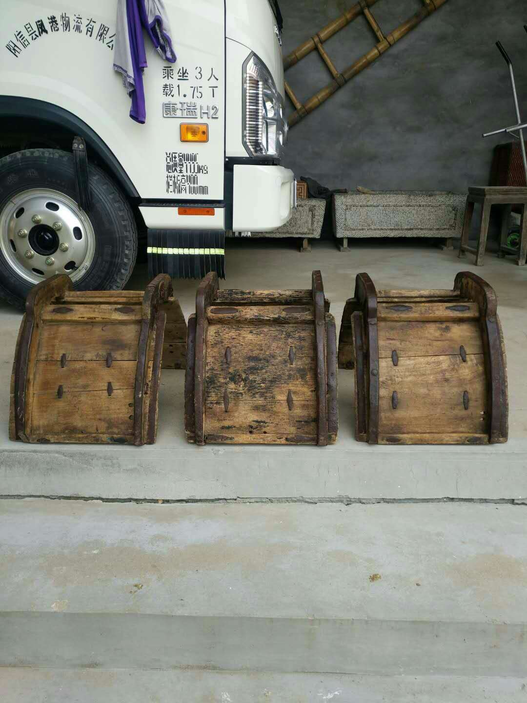 Folklore Old Objects Saddle Nostalgia Old Objects Saddle Farmhouse Retro Decorative Swing Accessories Ancient Play Antique Collection