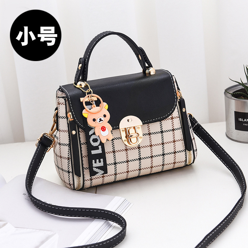Korean Style Large-Capacity Bag for Women, New Korean Style Shoulder Bag, Crossbody Bag, Versatile and Stylish Small Square Bag Korean Style Large-Capacity Bag for Women, New Korean Style Shoulder Bag, Crossbody Bag, Versatile and Stylish Small Square Bag