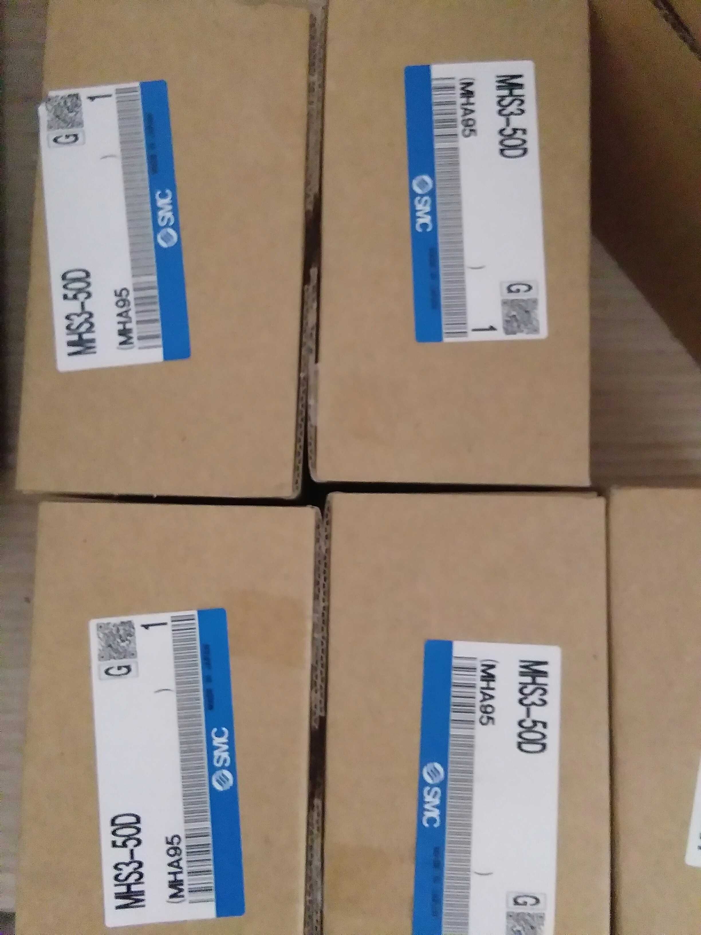 MHS3-50D brand new original Japanese SMC three-claw cylinder spot