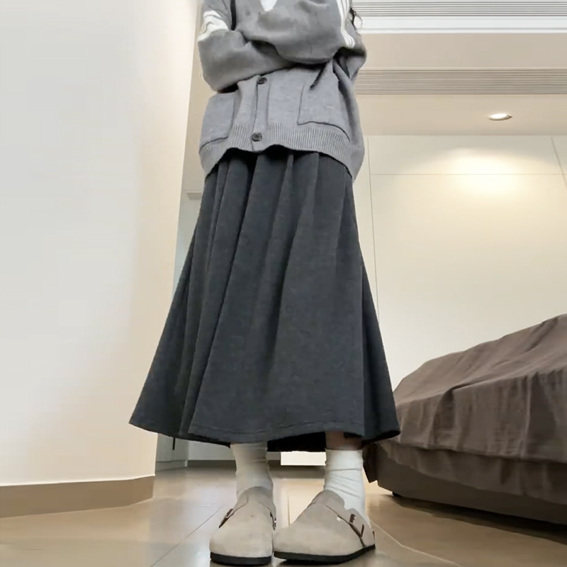 Gray Glutinous Rice Skirt for Women, Autumn 2025 New Style, High-Waisted, Slimming A-Line Umbrella Skirt, Mid-Length Knitted Half Skirt