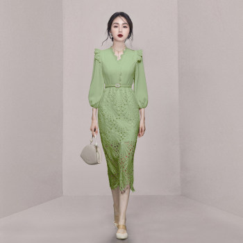 Autumn and winter dress women's green high-end one-step v-neck lace self-cultivation long skirt new 2022 hot style