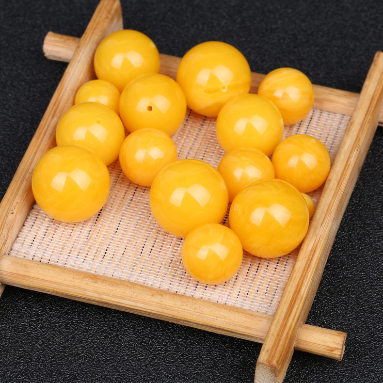 Second generation beeswax chanterelle yellow old beeswax round beads loose beads Star Moon Buddha beads Hand string hand chain Bodhi accessories Jewelry accessories