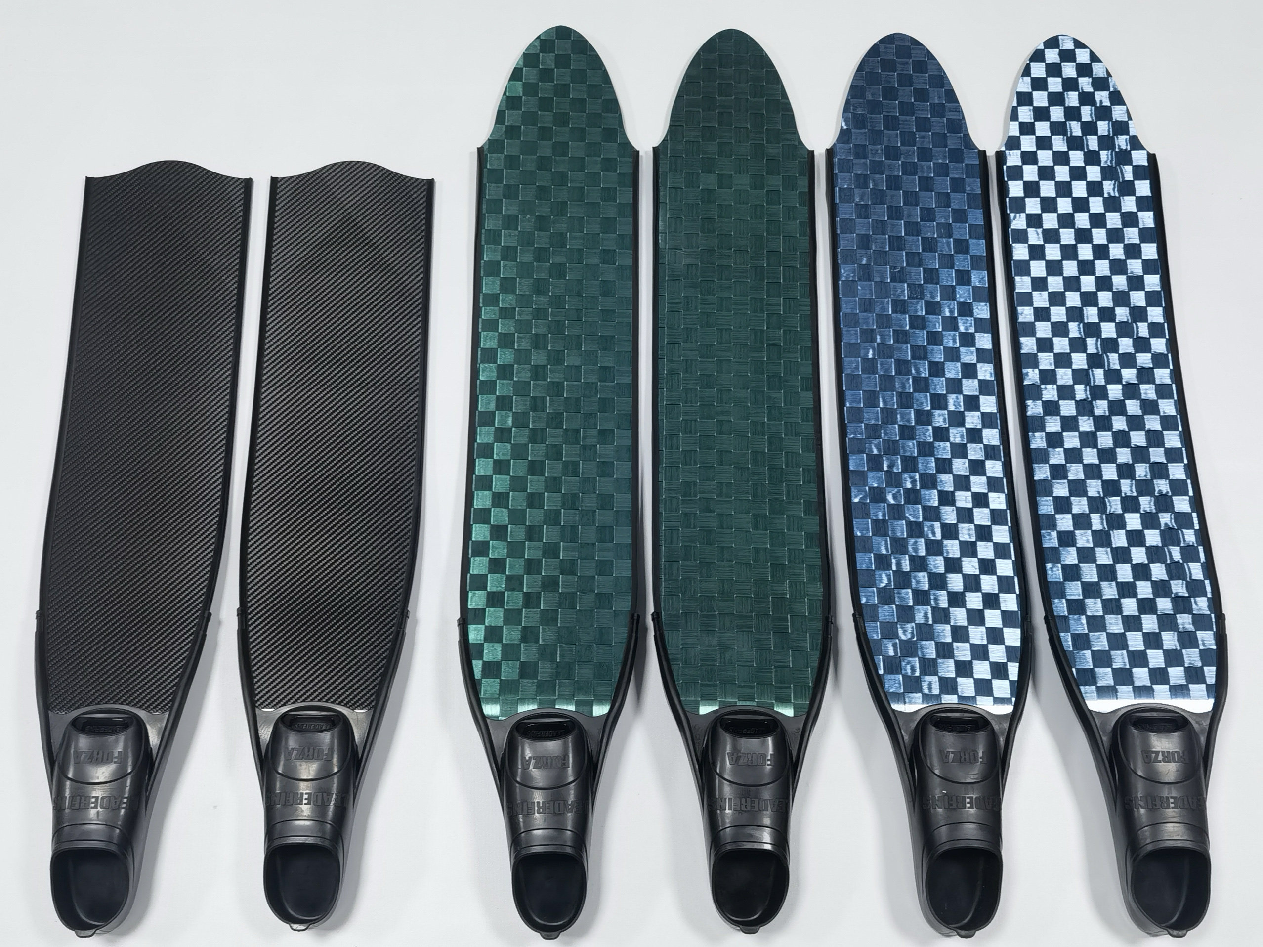 フリーダイビング用ロングフィン、純カーボンファイバー製、C4スタイル、軽量で快適、男女兼用のロングダブルフィン。