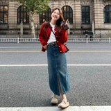 2025 Новый костюм красного платья для женщин весенним матчем с полным набором высококачественных наборов богатых богатых девушек.