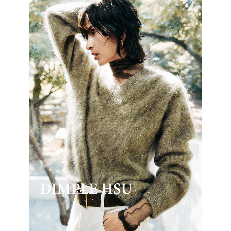 Quietly Shimmering Heavyweight Limited Edition'Diamond' Cashmere Brushed Thick Sequin Yarn Round/V-Neck Sweater S38119