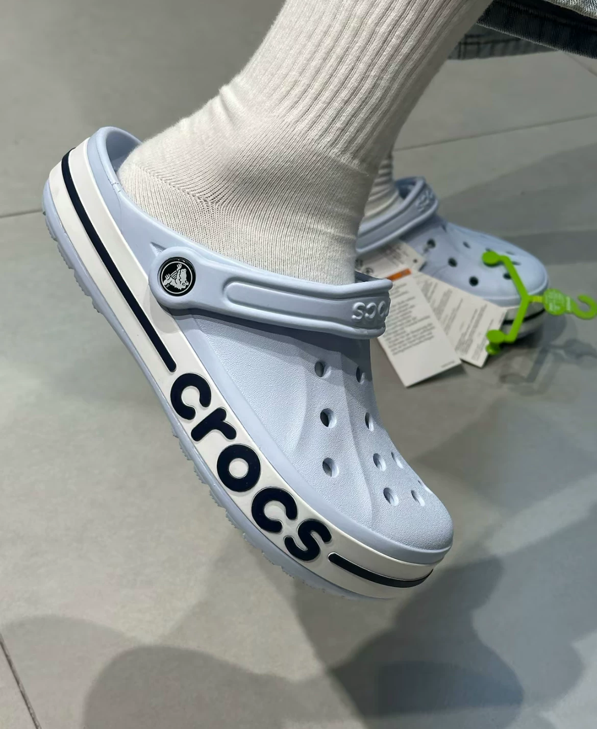 Аутлет Kwai Tsai Crocs Bayaband Crocs пещерные туфли одинаковый стиль для мужчин и женщин, синий