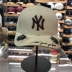 Hàn Quốc mua mũ bóng chày MLB mũ lưỡi trai đen với kim cương thêu hoa vàng tiêu chuẩn NY mũ nam và nữ Bóng chày