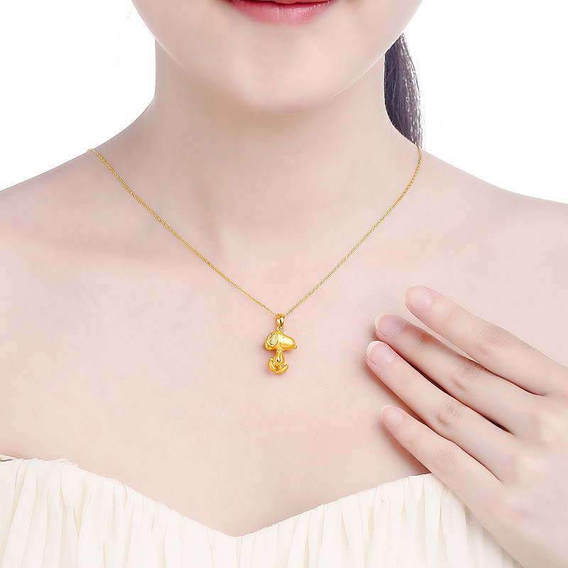 snoopy pendant gold