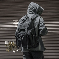 Черная длинная лягушка