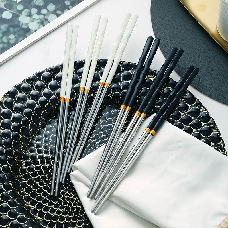 Food grade 304 stainless steel chopsticks Han style home slip-proof light extravagant and high face value net red family suit